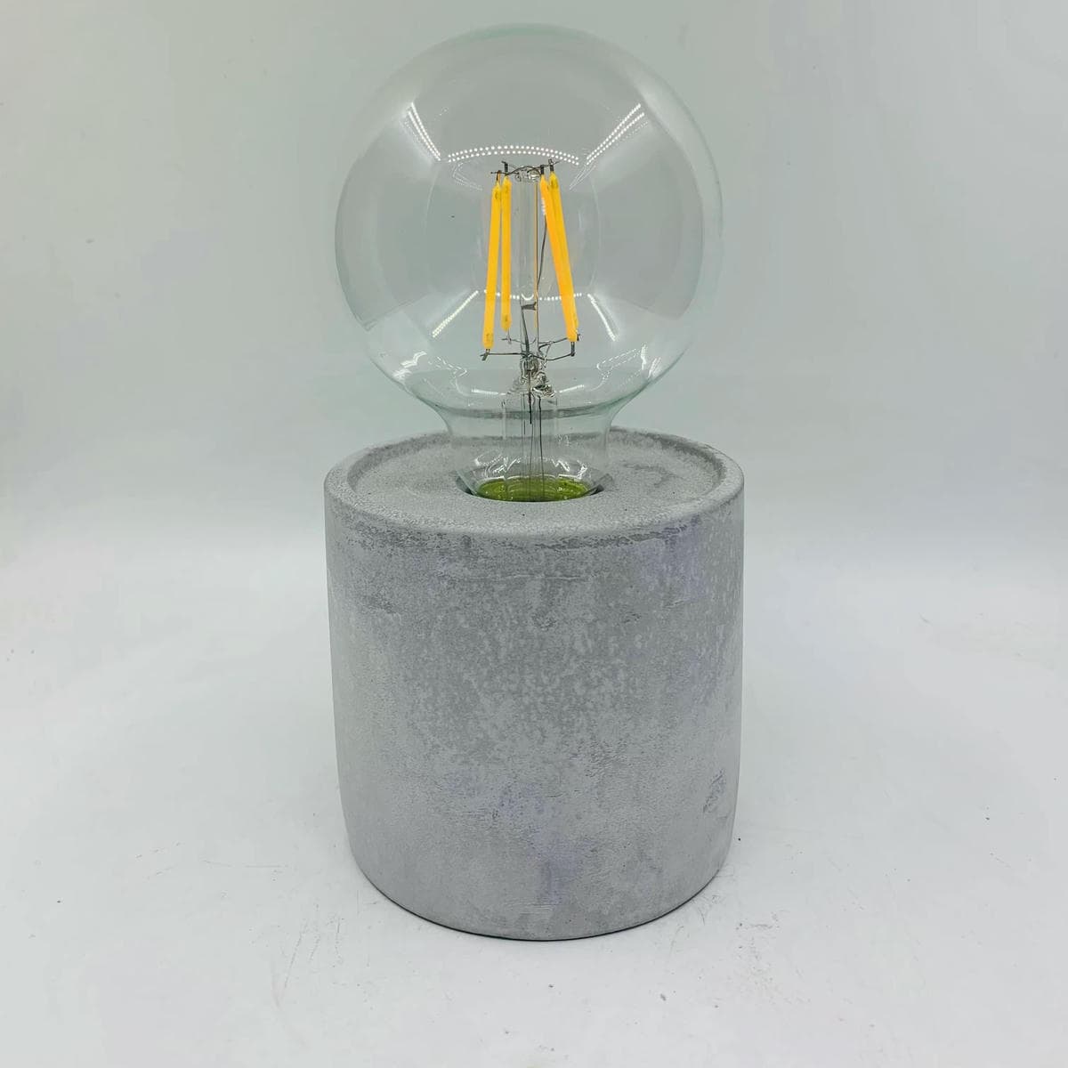 2025 New Modern Design Ceramic Base with ITungsten Lamp Cement Table Lamp
